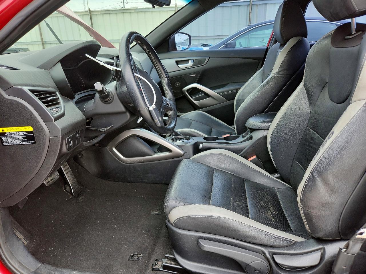2016 HYUNDAI VELOSTER TURBO photo 13