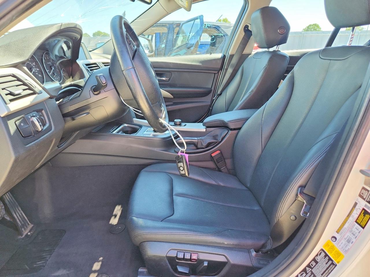 2015 BMW 320 I XDRIVE photo 13