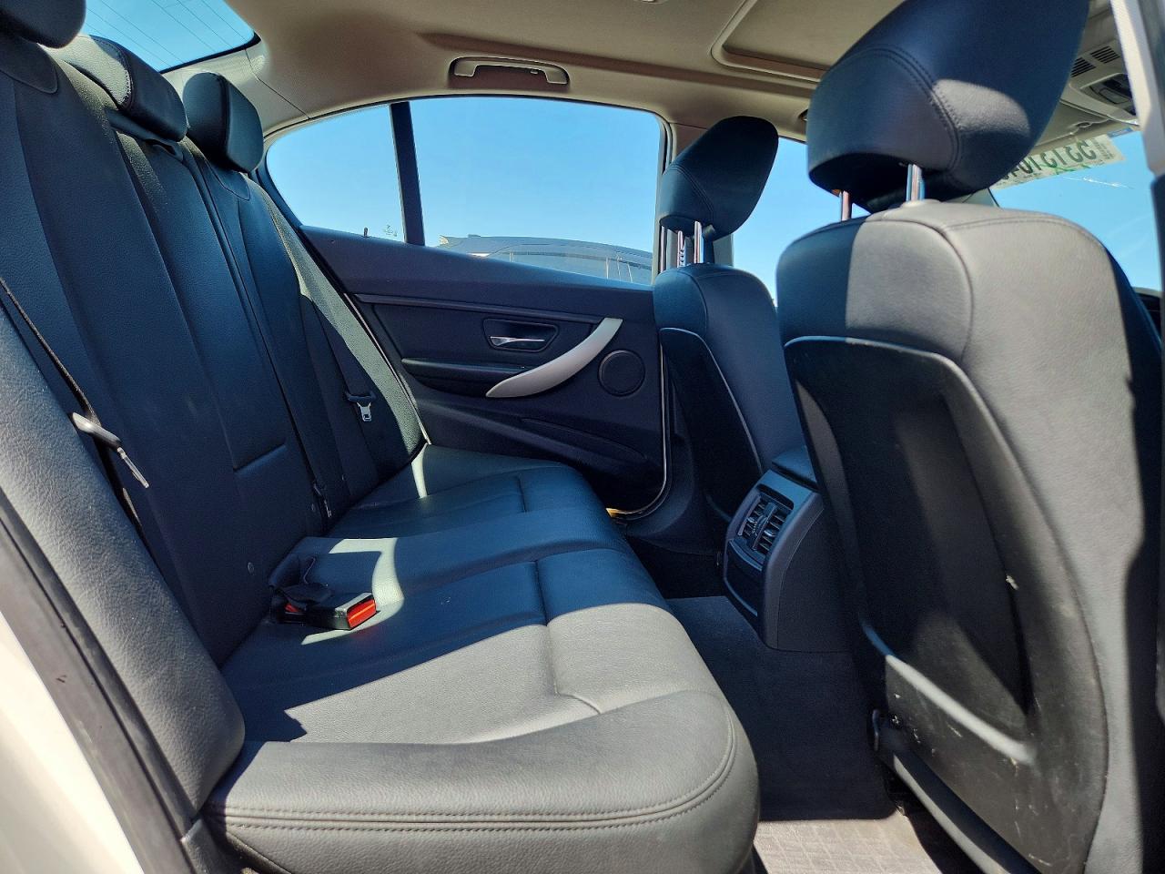 2015 BMW 320 I XDRIVE photo 19