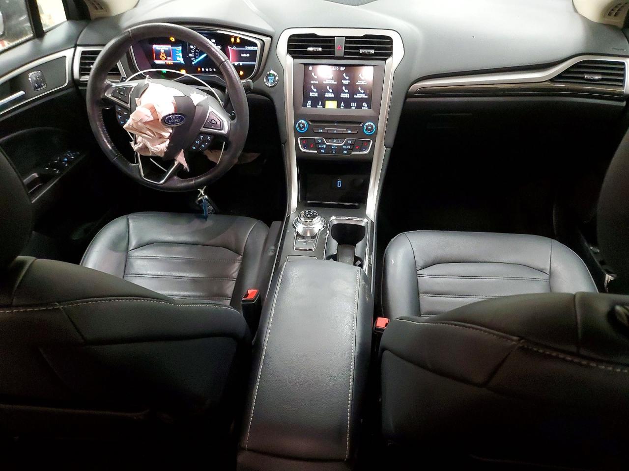 2018 FORD FUSION SE photo 8