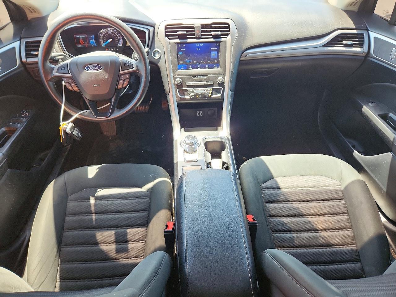 2019 FORD FUSION SE photo 8