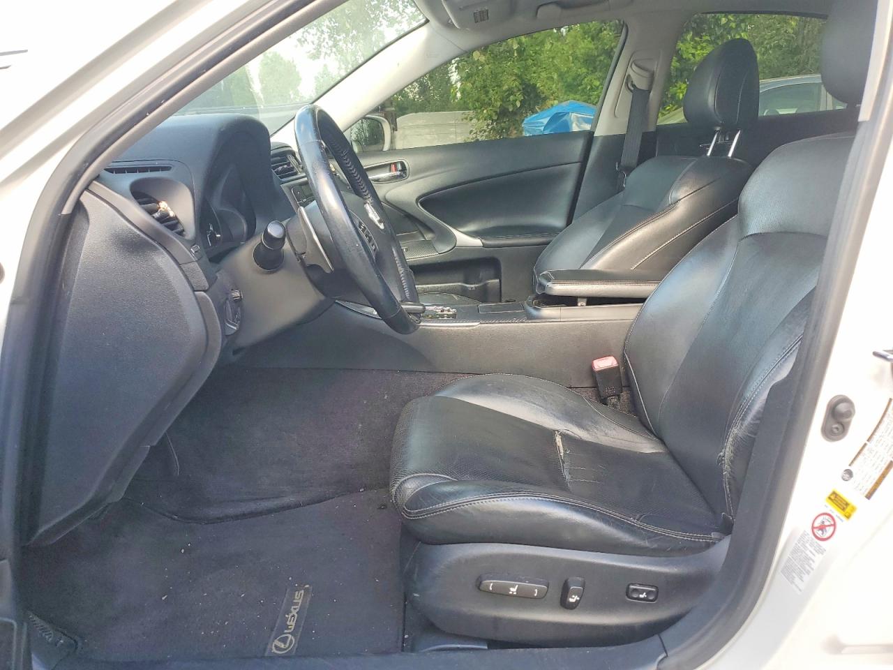 2009 LEXUS IS 250 photo 13