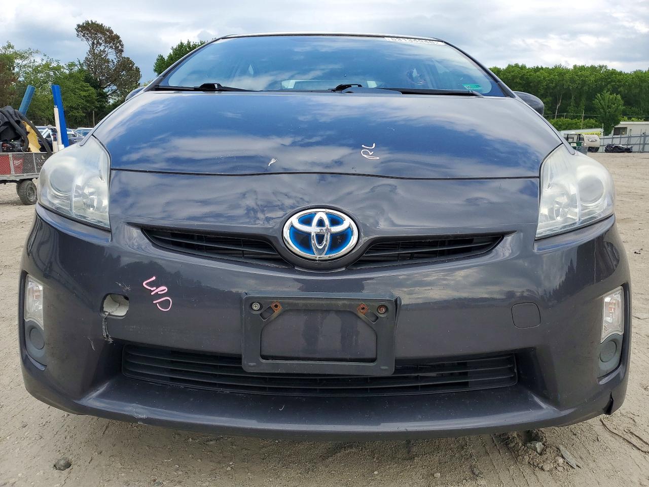 2011 TOYOTA PRIUS THREE photo 5