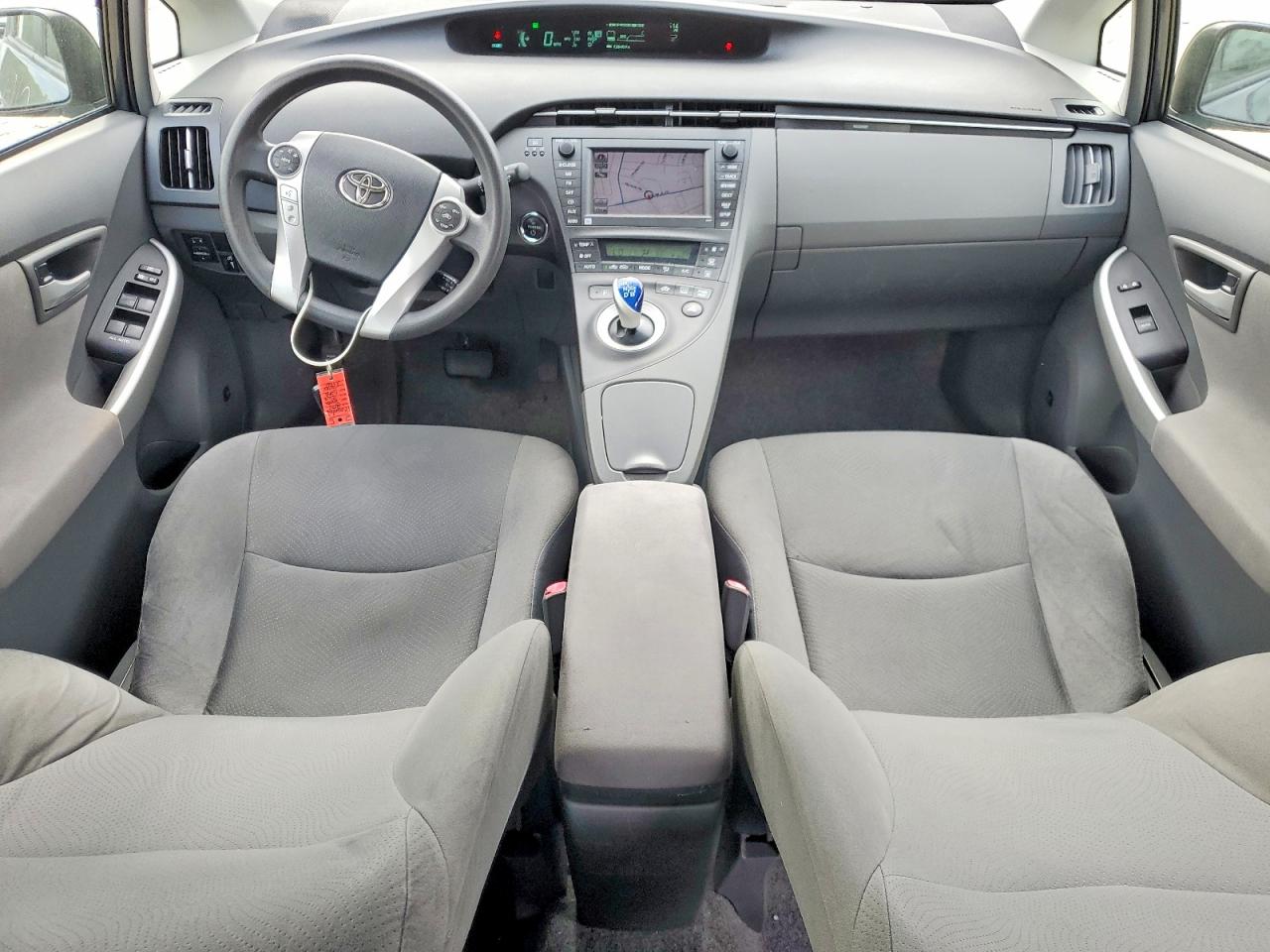 2011 TOYOTA PRIUS THREE photo 8