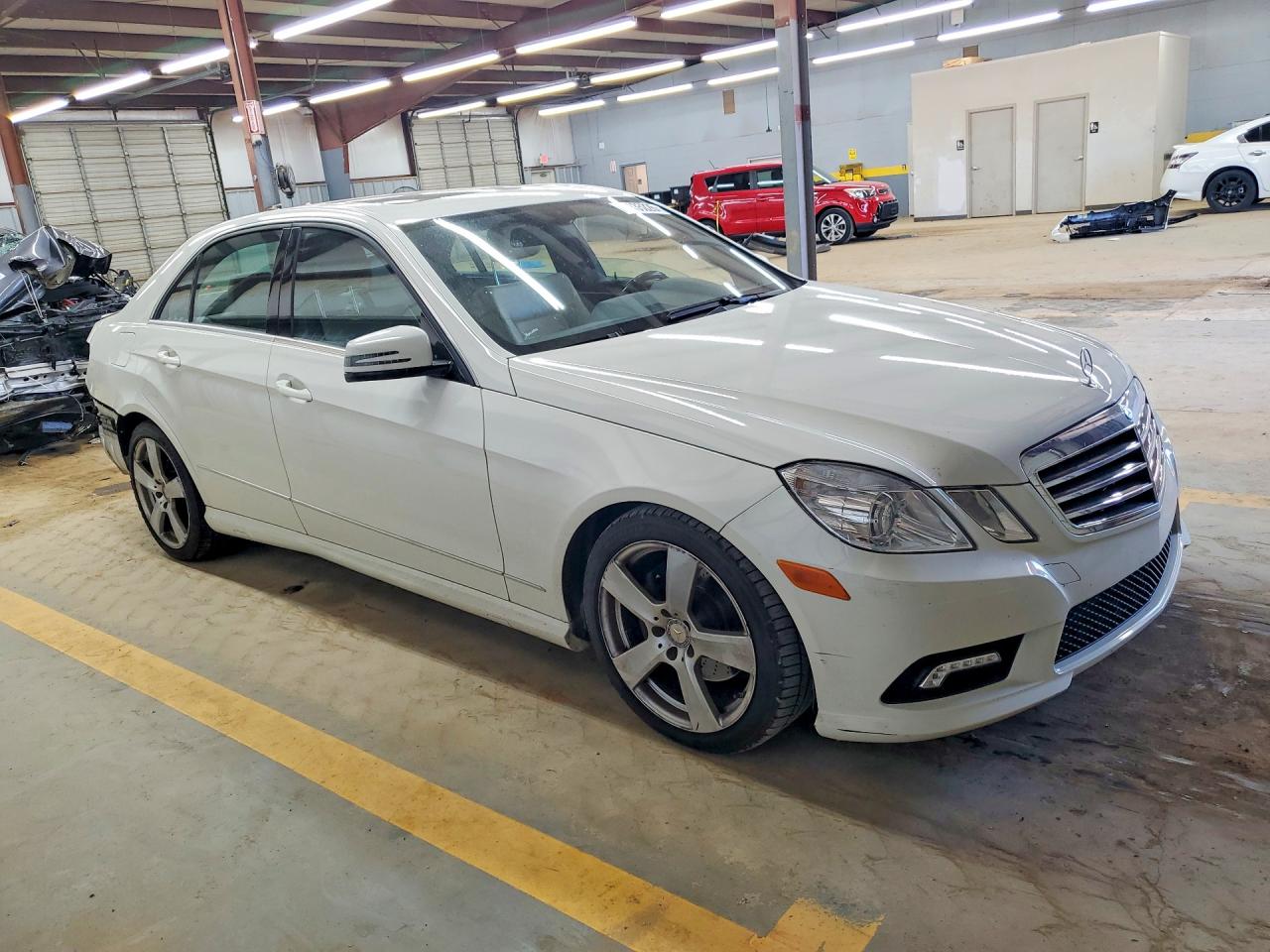 2011 MERCEDES-BENZ E 350 4MATIC photo 10