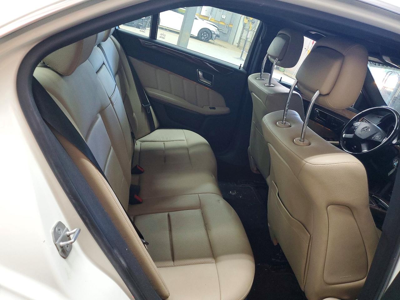 2011 MERCEDES-BENZ E 350 4MATIC photo 28
