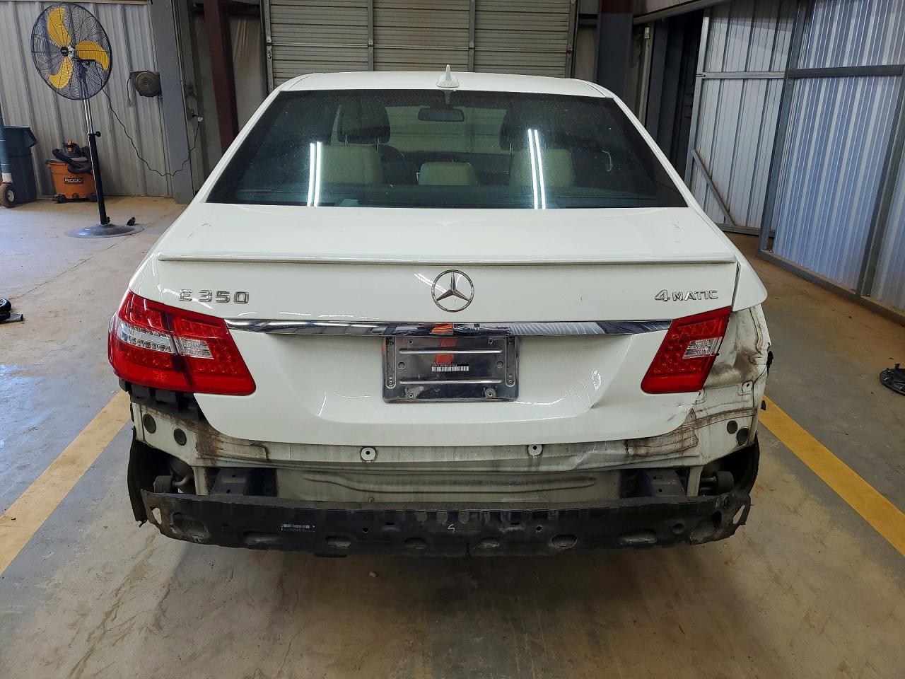 2011 MERCEDES-BENZ E 350 4MATIC photo 16