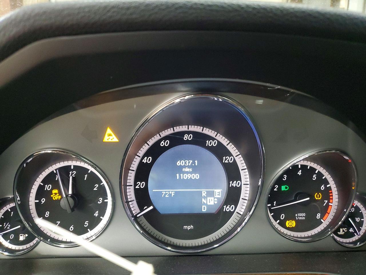 2011 MERCEDES-BENZ E 350 4MATIC photo 25