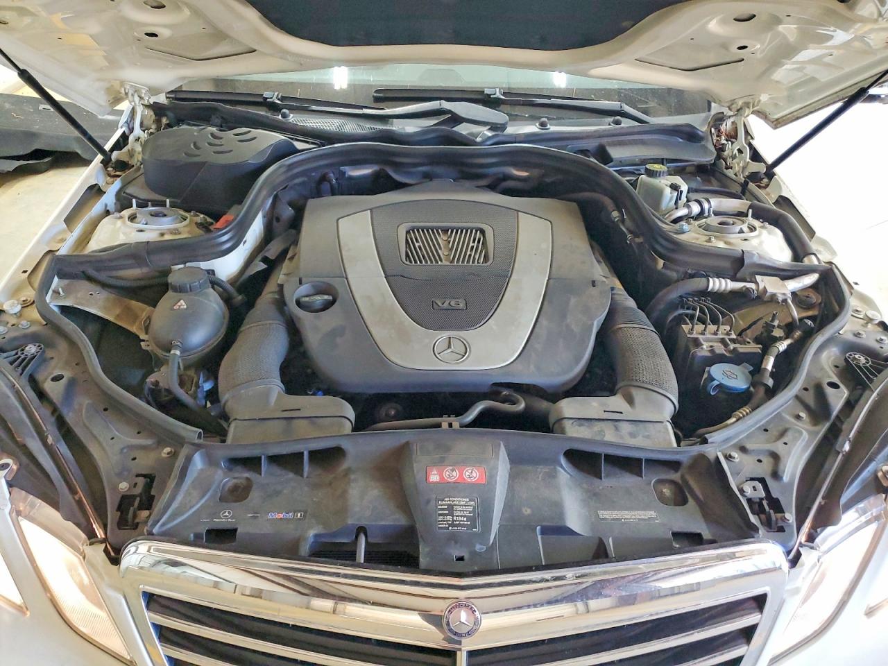 2011 MERCEDES-BENZ E 350 4MATIC photo 31