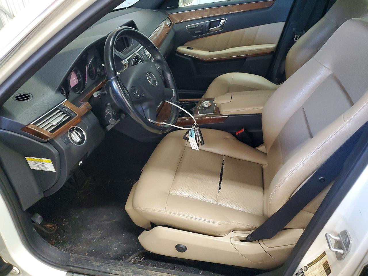 2011 MERCEDES-BENZ E 350 4MATIC photo 19