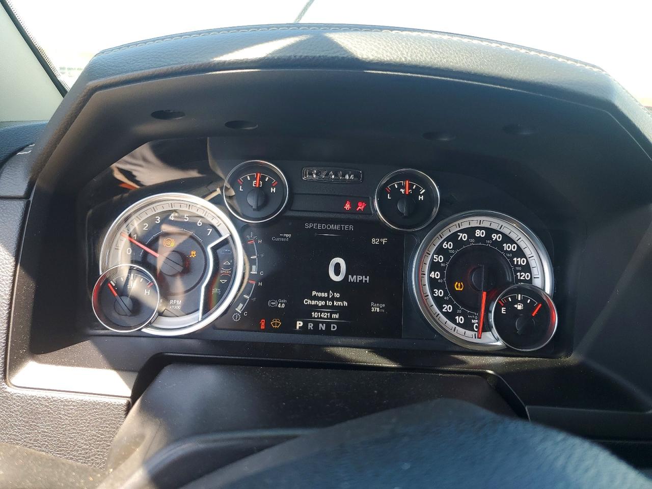 2013 RAM 1500 SPORT photo 25