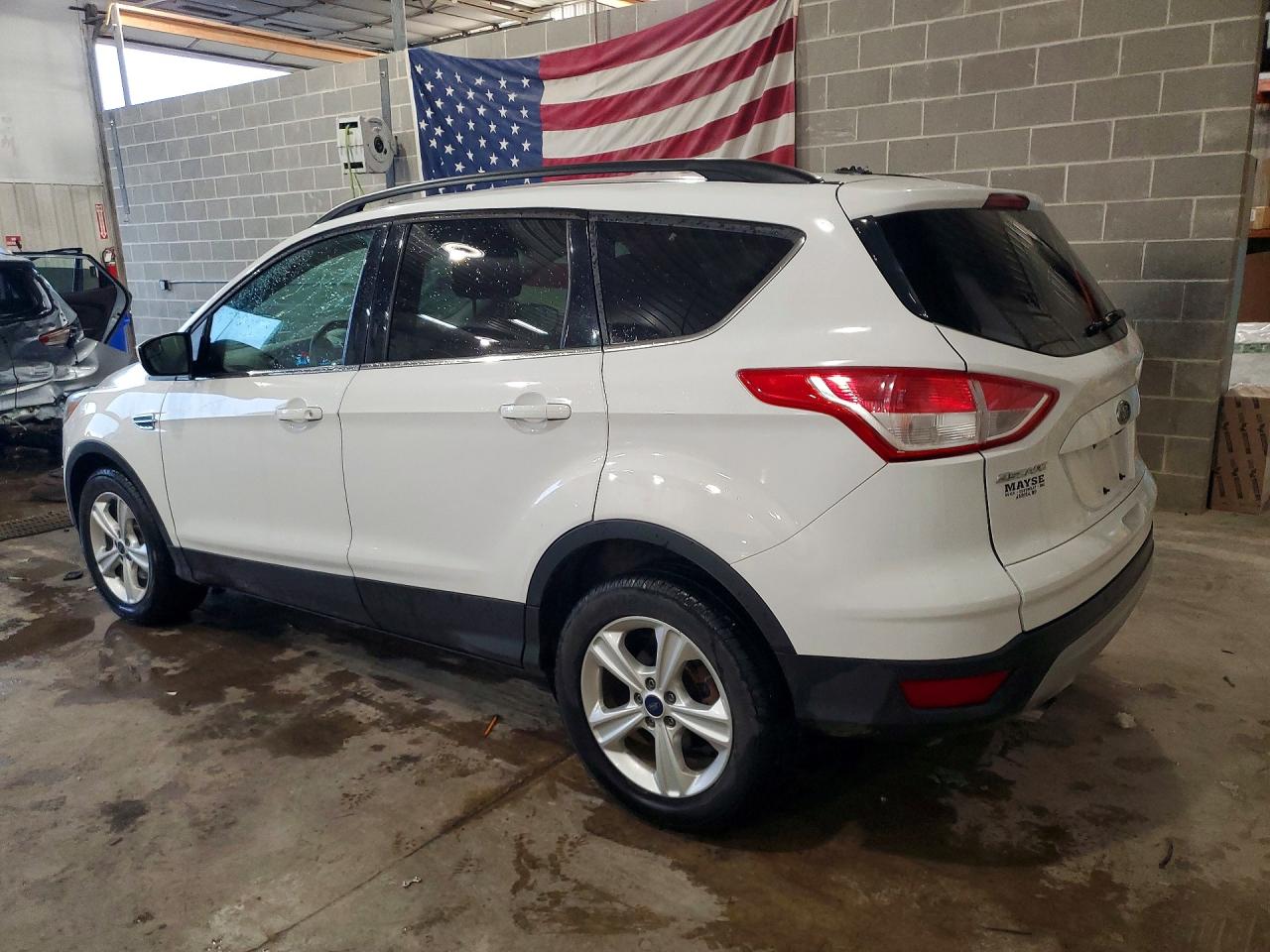 2016 FORD ESCAPE SE photo 2