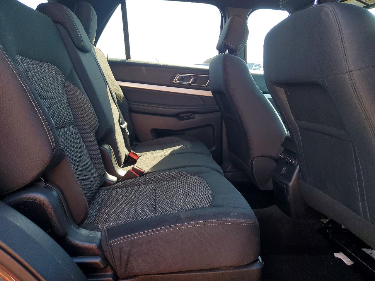 2017 FORD EXPLORER XLT photo 21