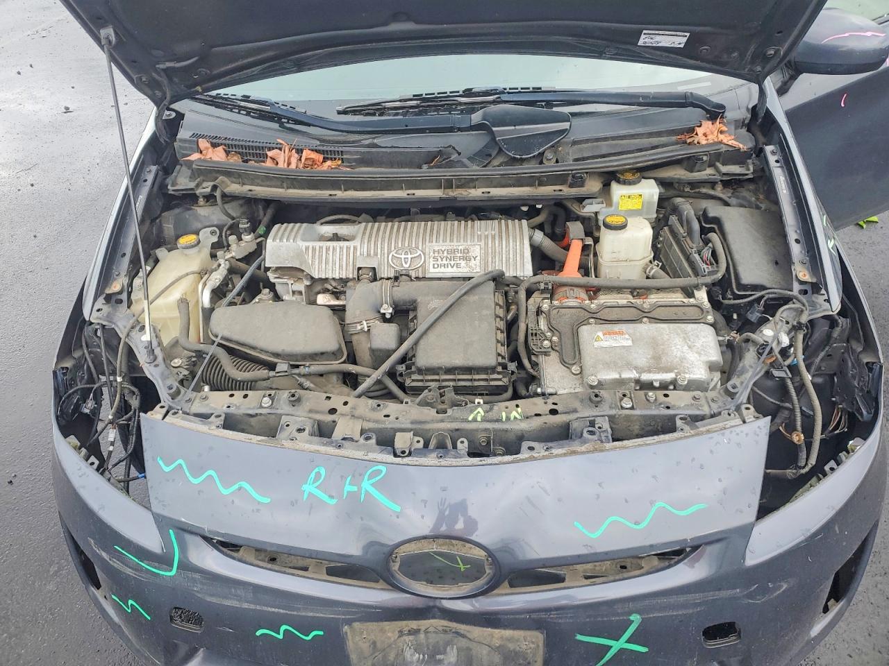 2010 TOYOTA PRIUS III photo 31