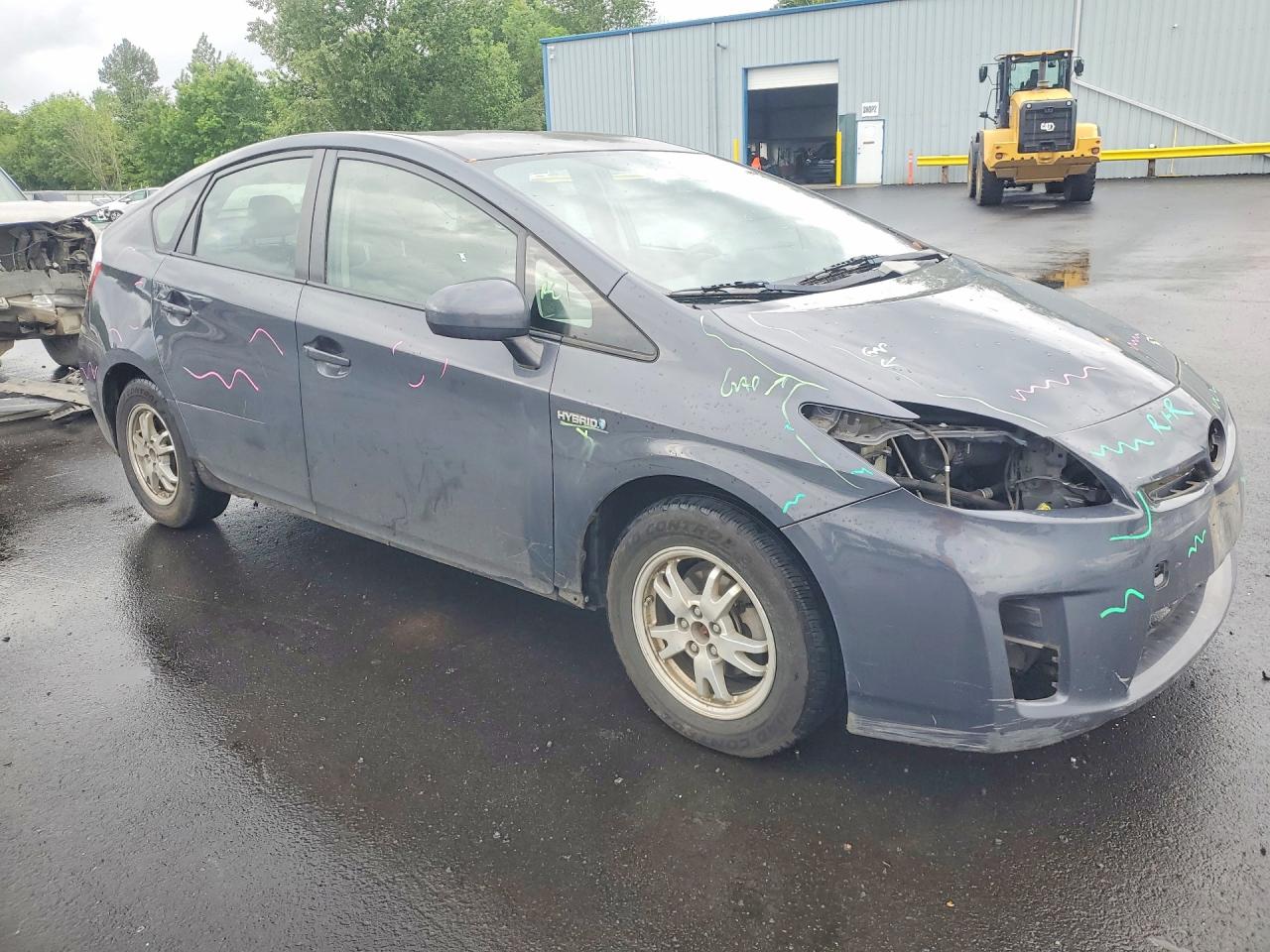 2010 TOYOTA PRIUS III photo 10
