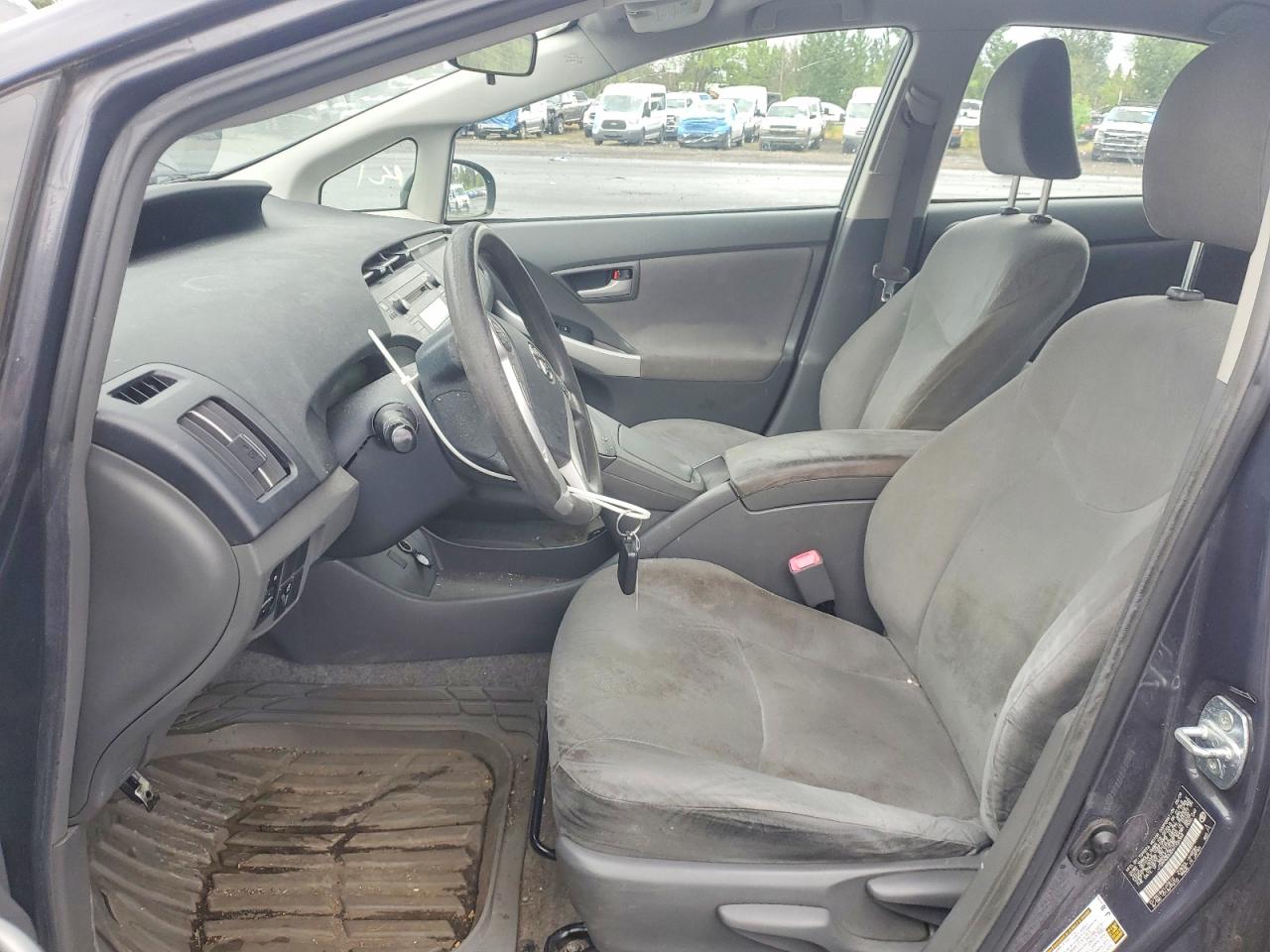 2010 TOYOTA PRIUS III photo 19