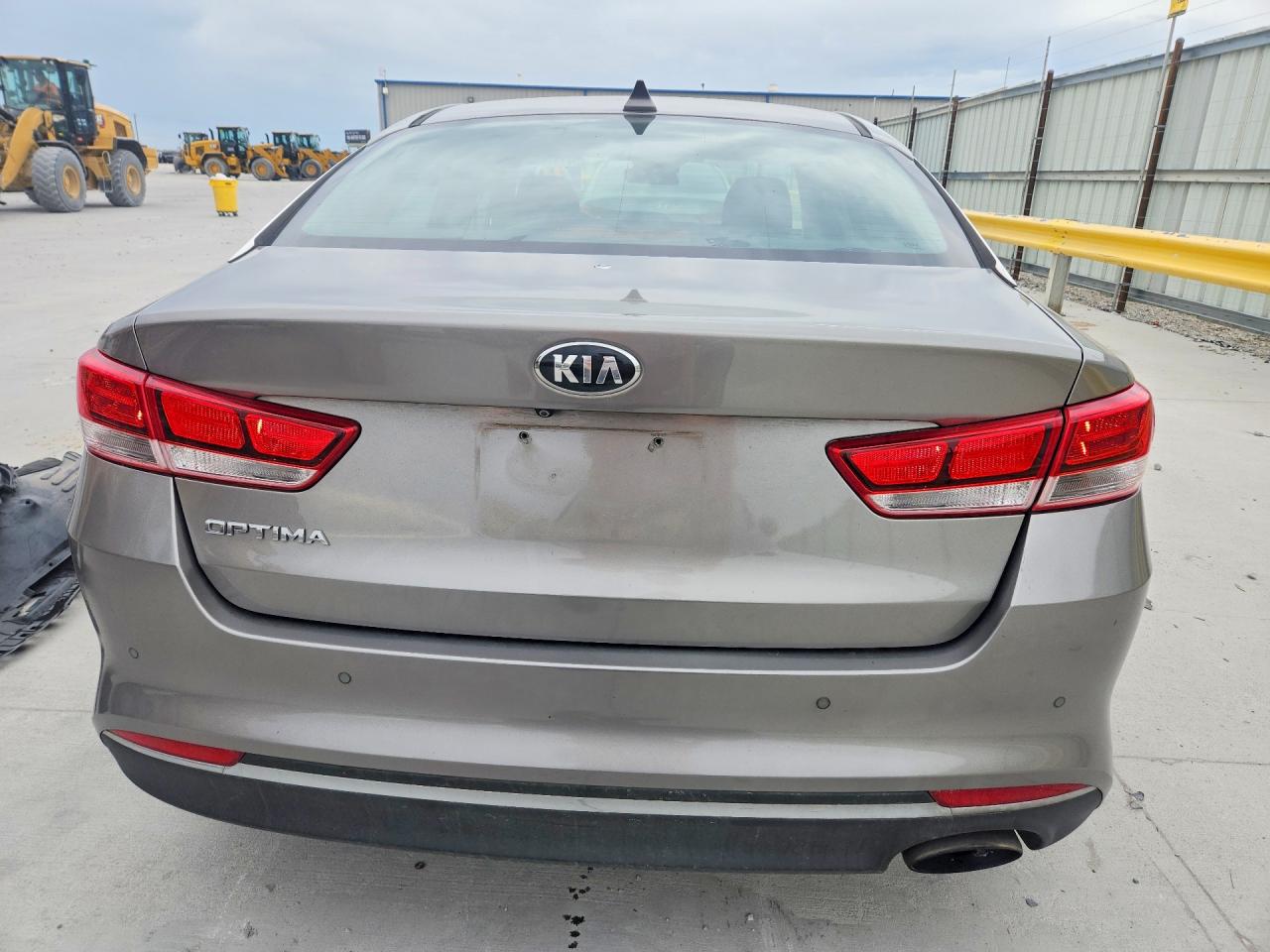 2018 KIA OPTIMA LX photo 16