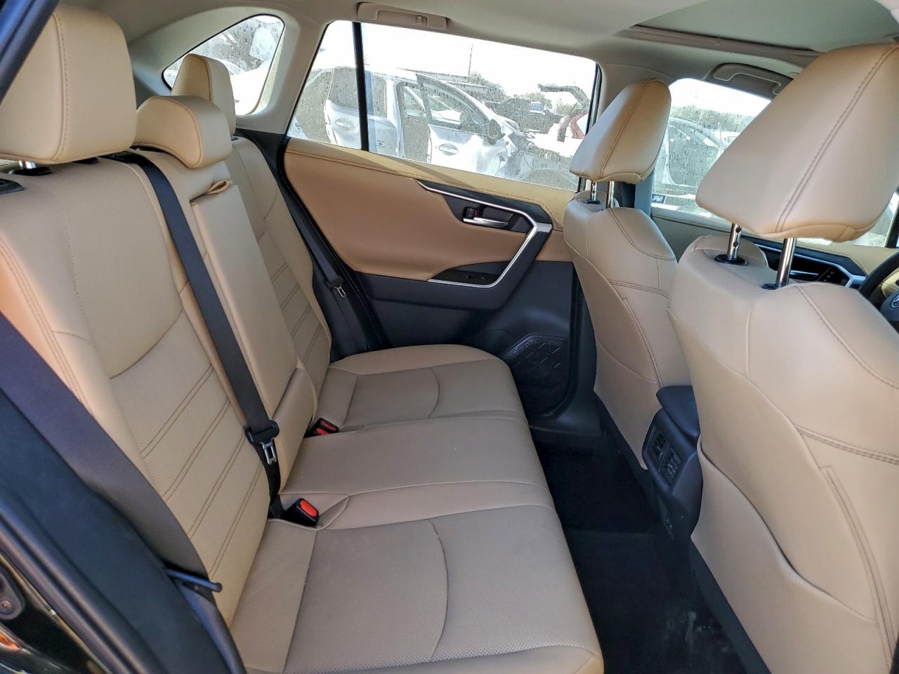 2025 TOYOTA RAV4 LIMITED photo 11
