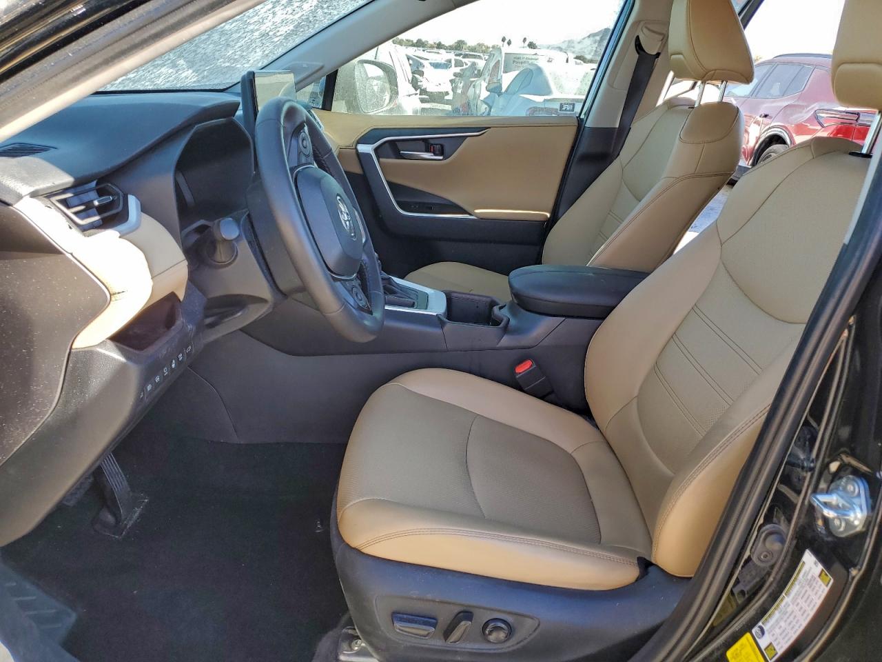 2025 TOYOTA RAV4 LIMITED photo 7