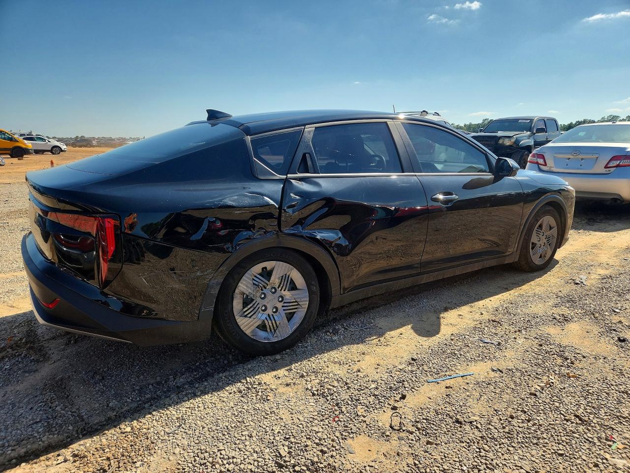 2025 KIA K4 LX photo 3
