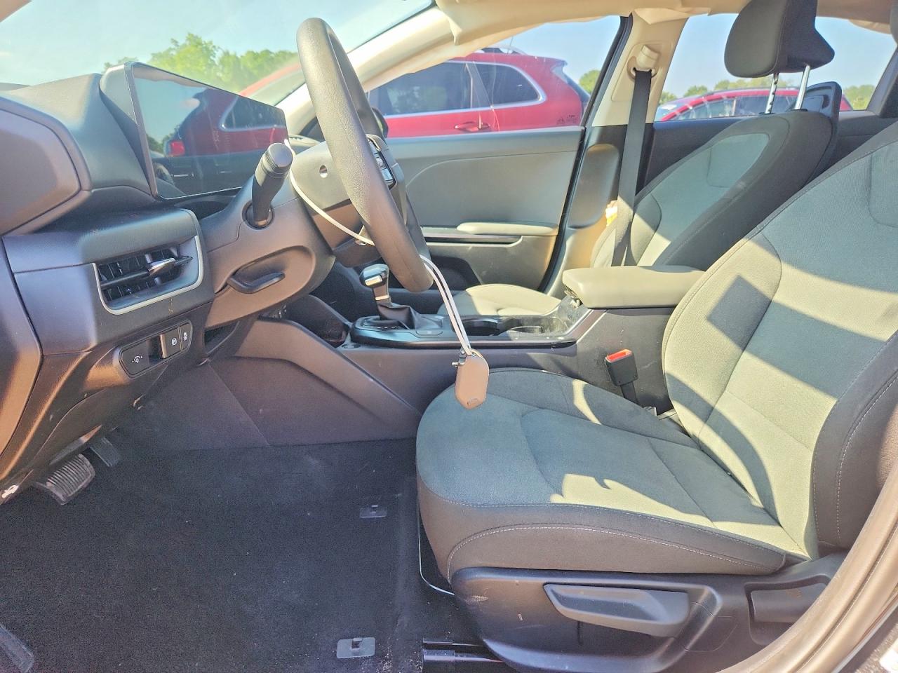 2025 KIA K4 LX photo 7
