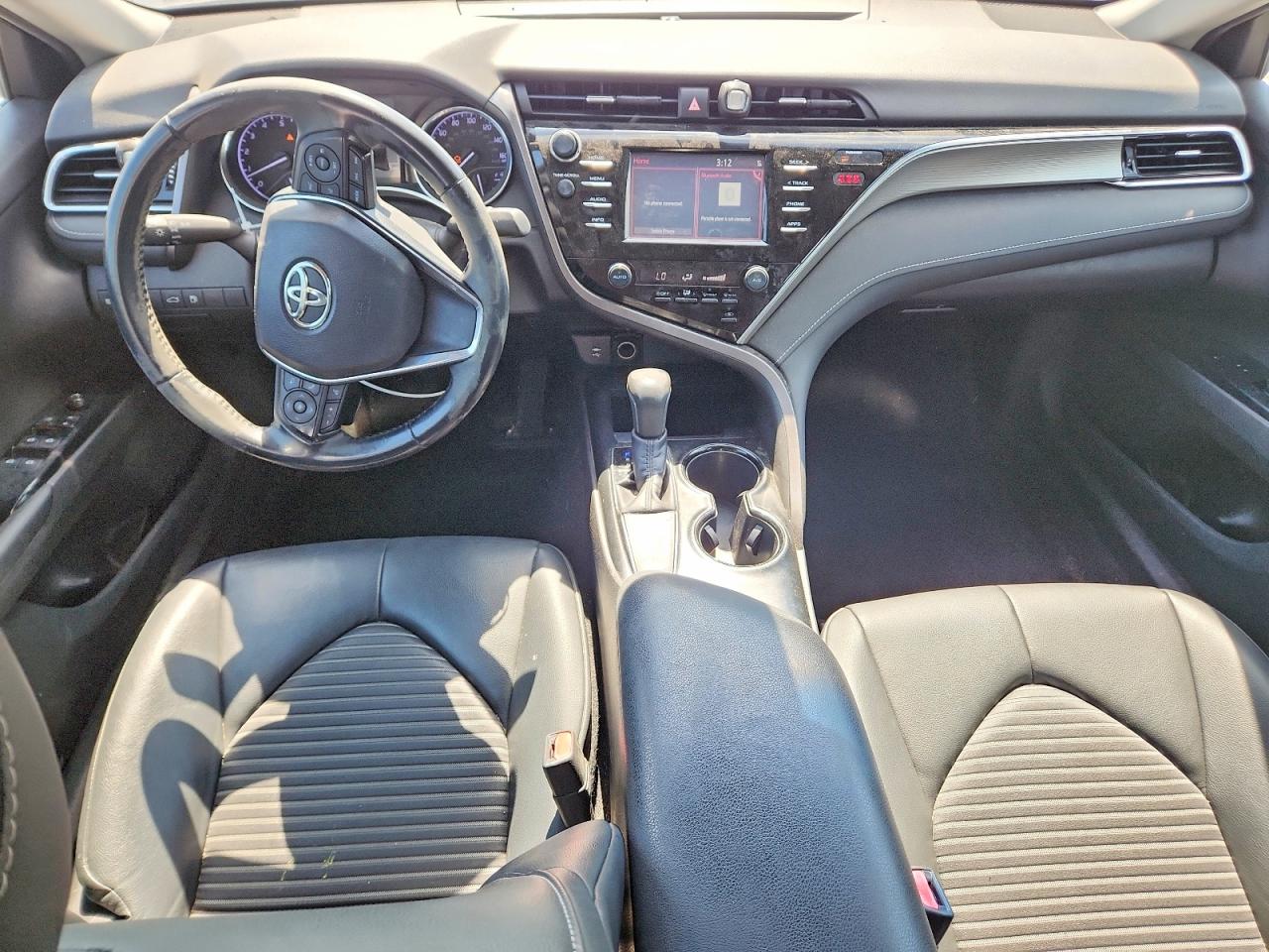 2018 TOYOTA CAMRY SE photo 15