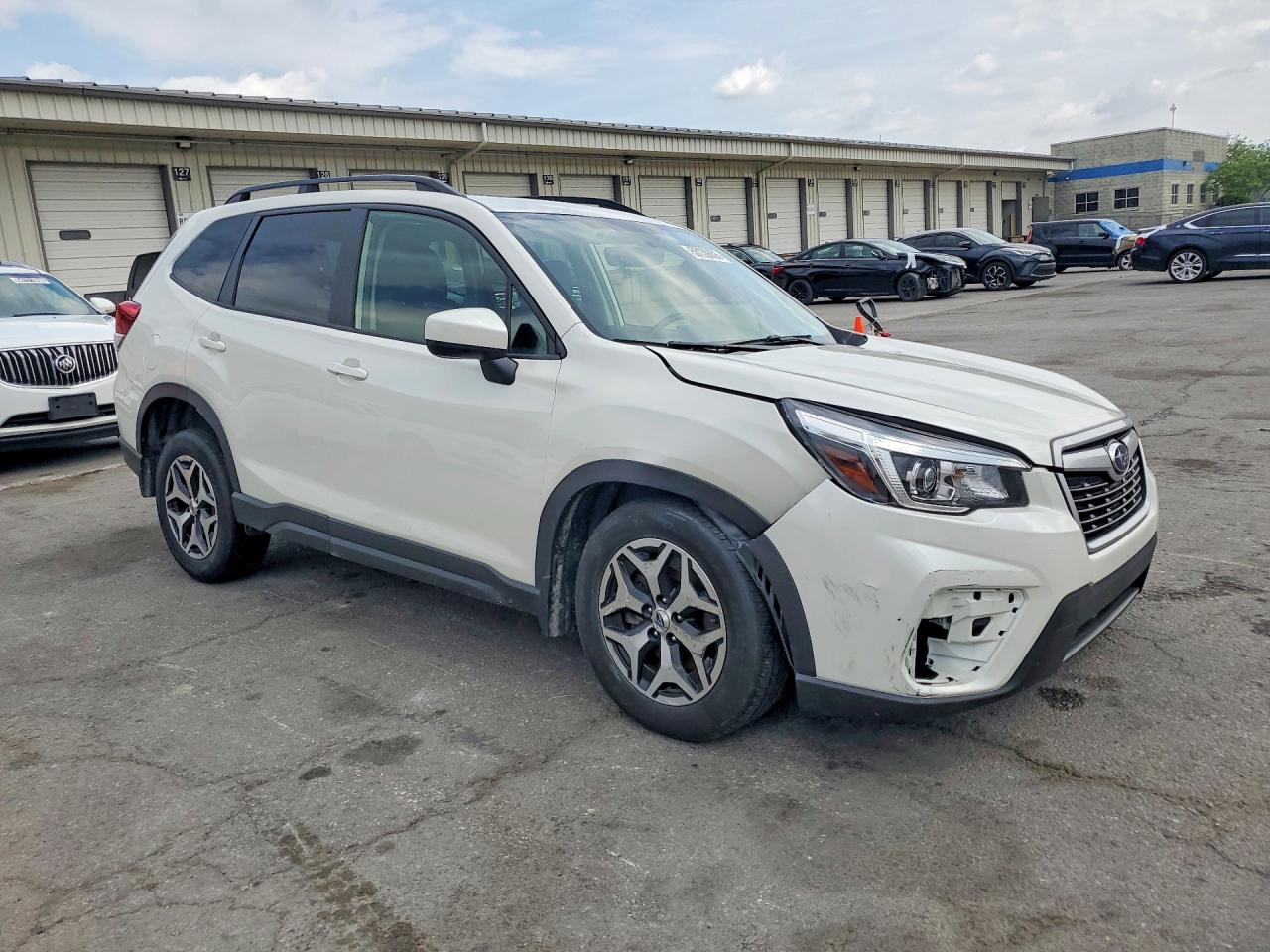 2020 SUBARU FORESTER PREMIUM photo 10