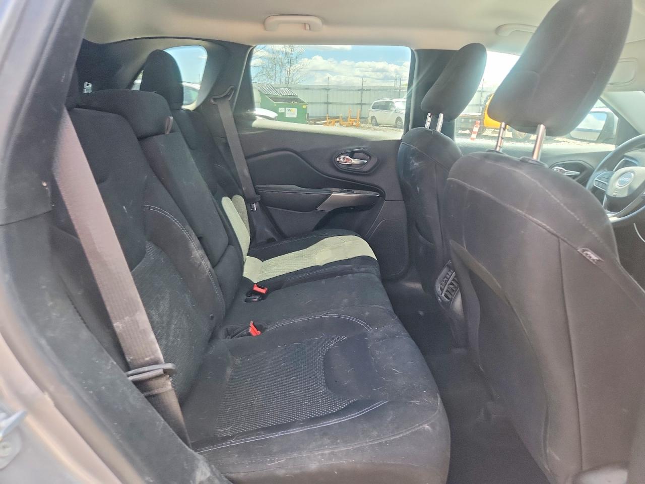 2019 JEEP CHEROKEE LATITUDE photo 21