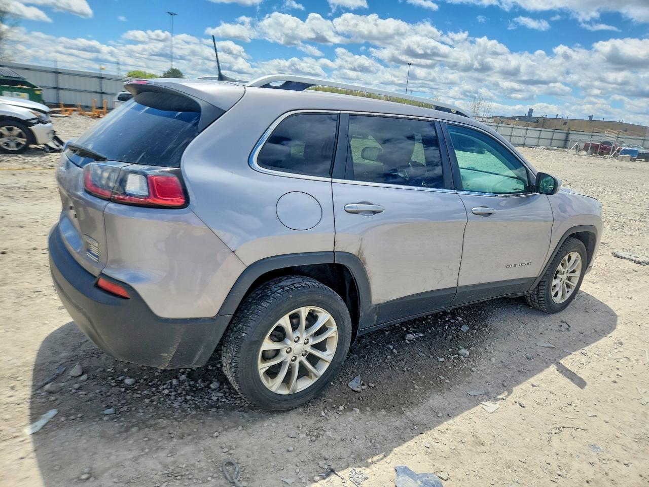 2019 JEEP CHEROKEE LATITUDE photo 5