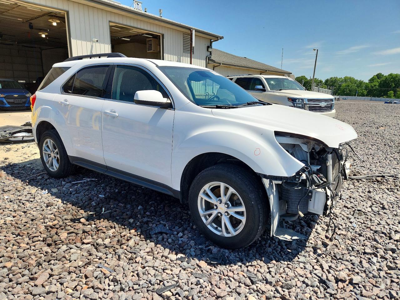2017 CHEVROLET EQUINOX LT photo 7