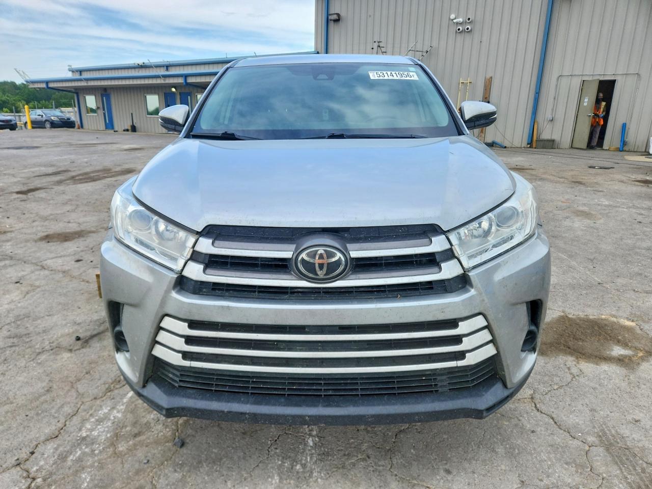 2019 TOYOTA HIGHLANDER LE photo 5
