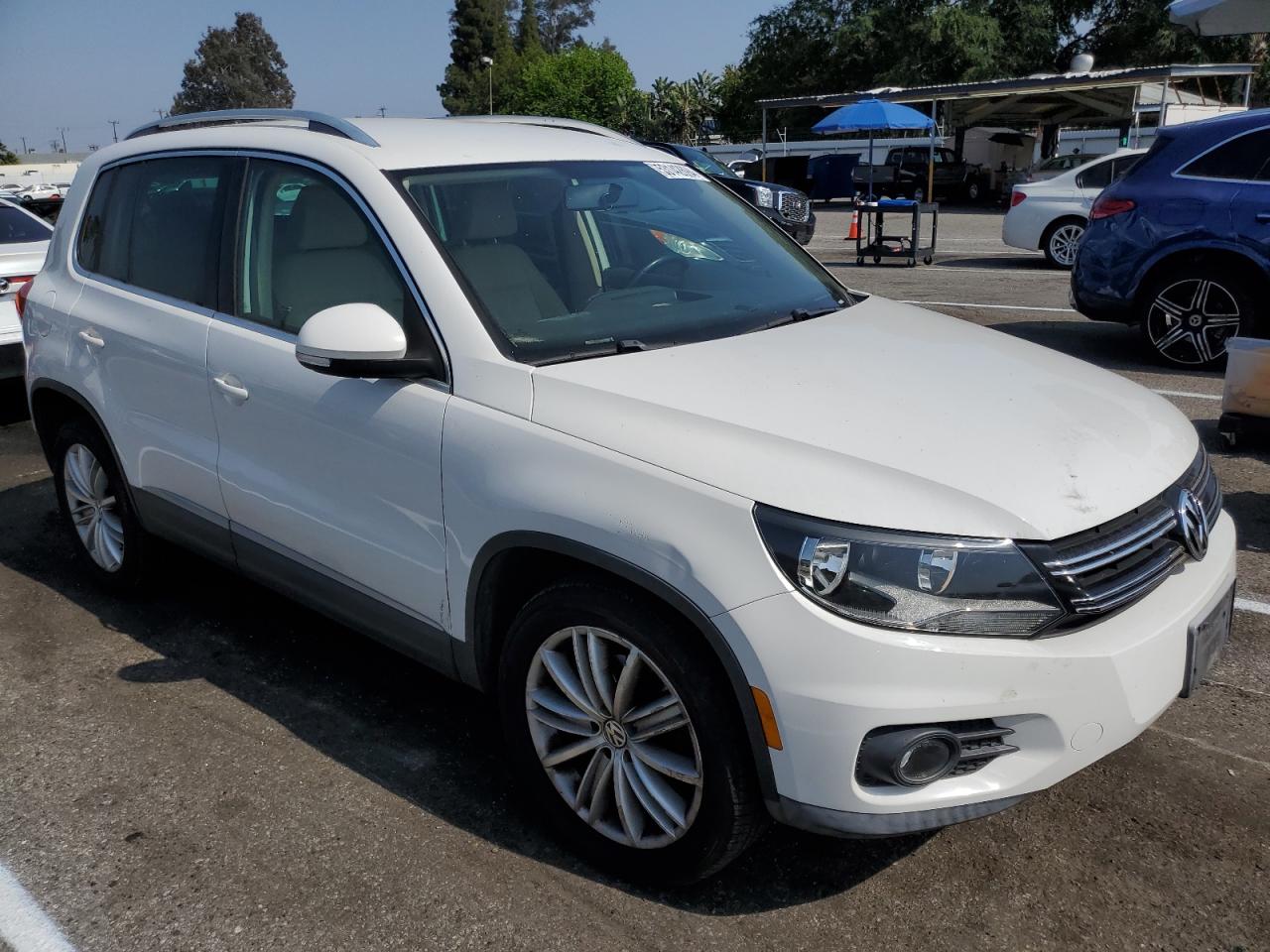 2012 VOLKSWAGEN TIGUAN S photo 7