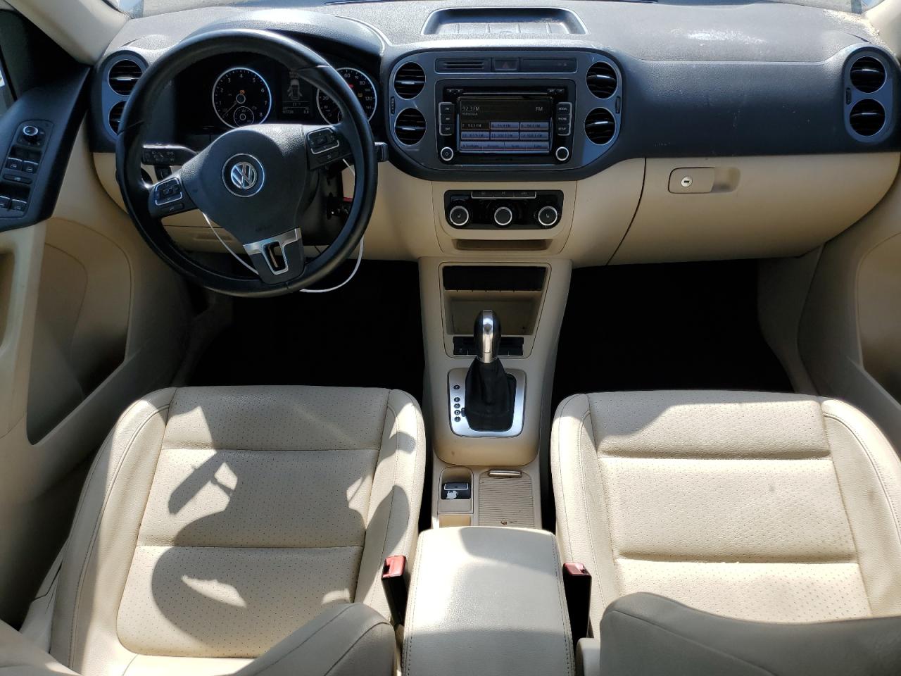 2012 VOLKSWAGEN TIGUAN S photo 15