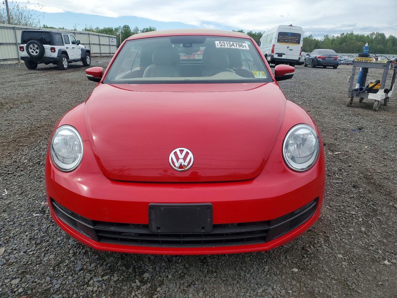 2016 VOLKSWAGEN BEETLE S photo 9