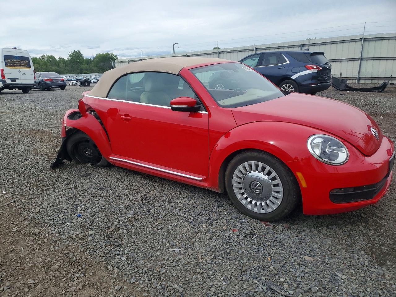 2016 VOLKSWAGEN BEETLE S photo 7