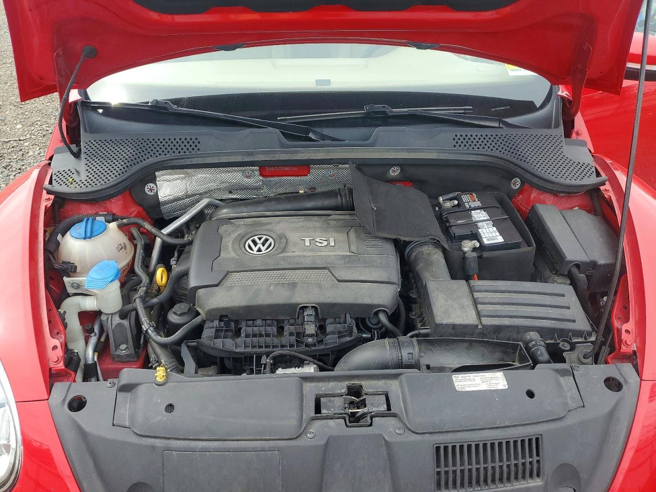 2016 VOLKSWAGEN BEETLE S photo 21