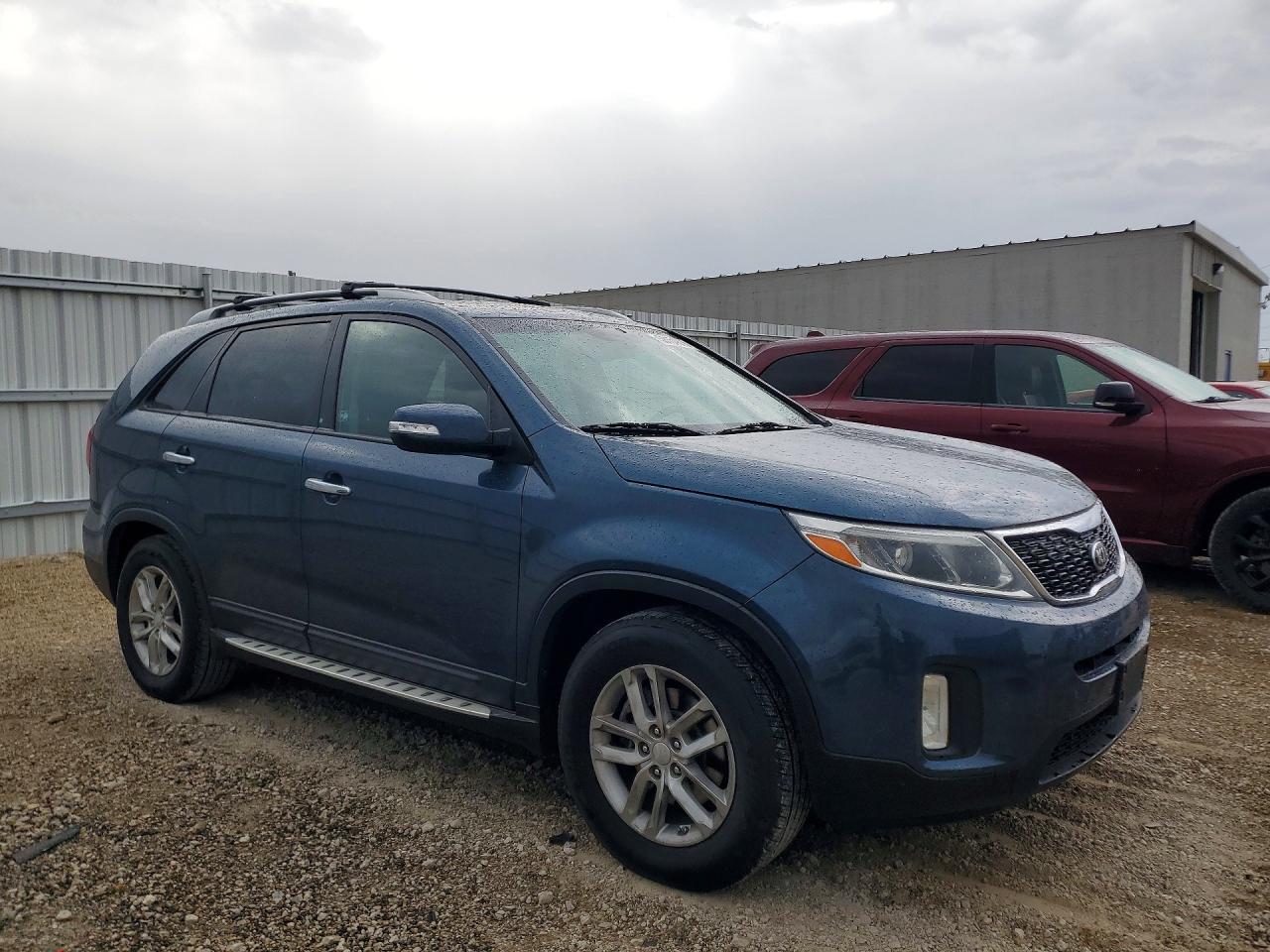 2015 KIA SORENTO LX photo 10