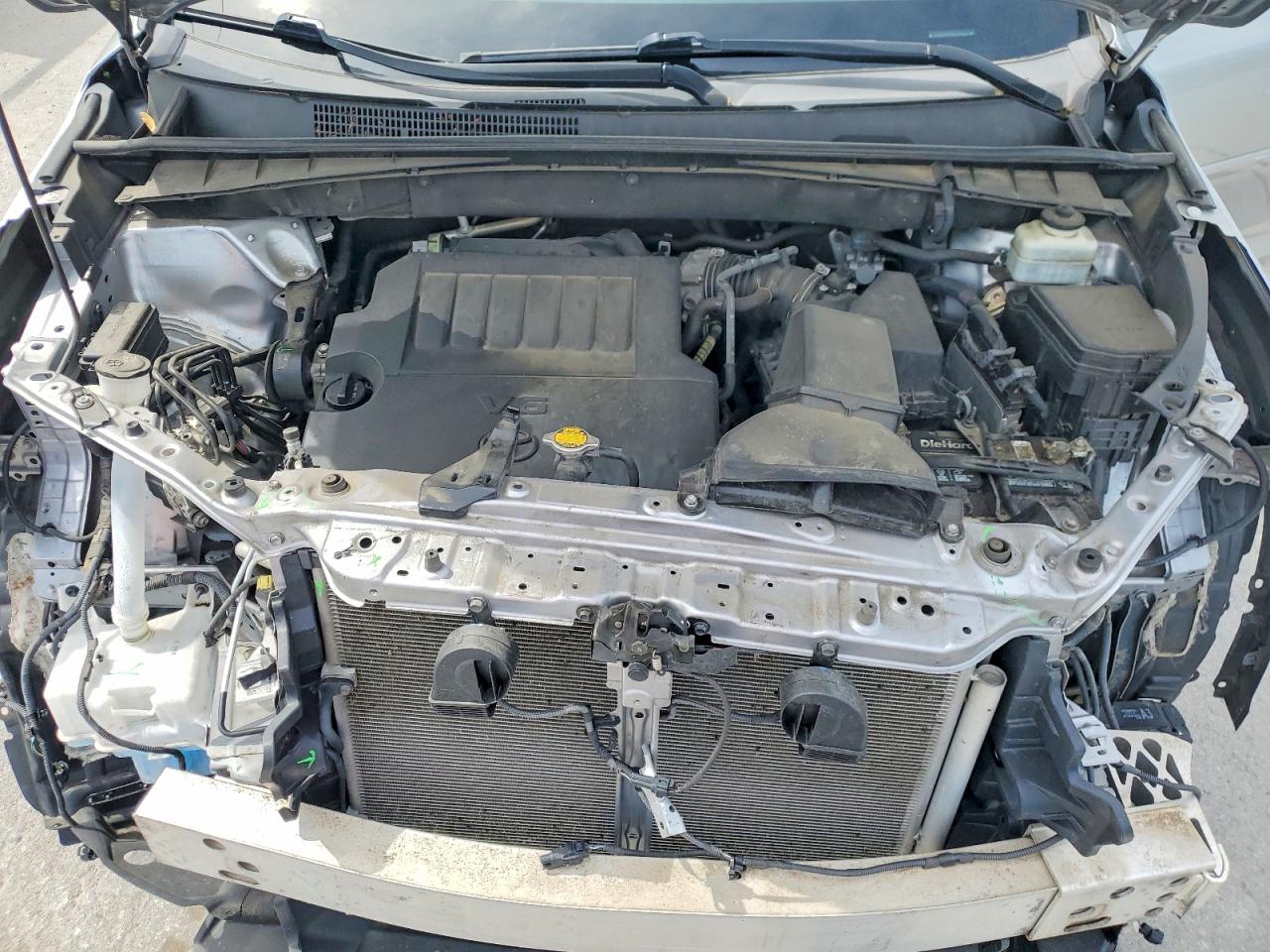 2014 TOYOTA HIGHLANDER XLE photo 34