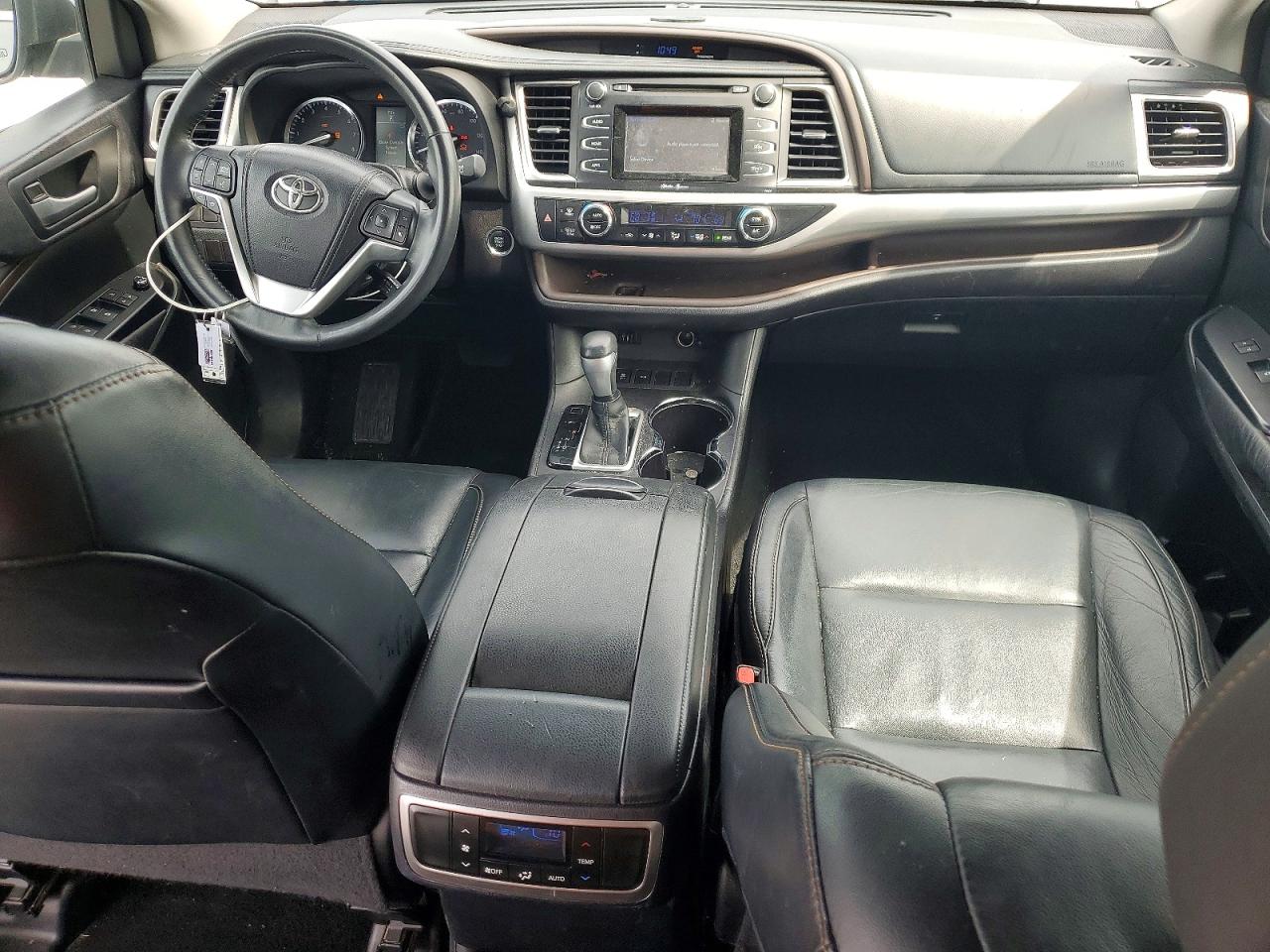 2014 TOYOTA HIGHLANDER XLE photo 22