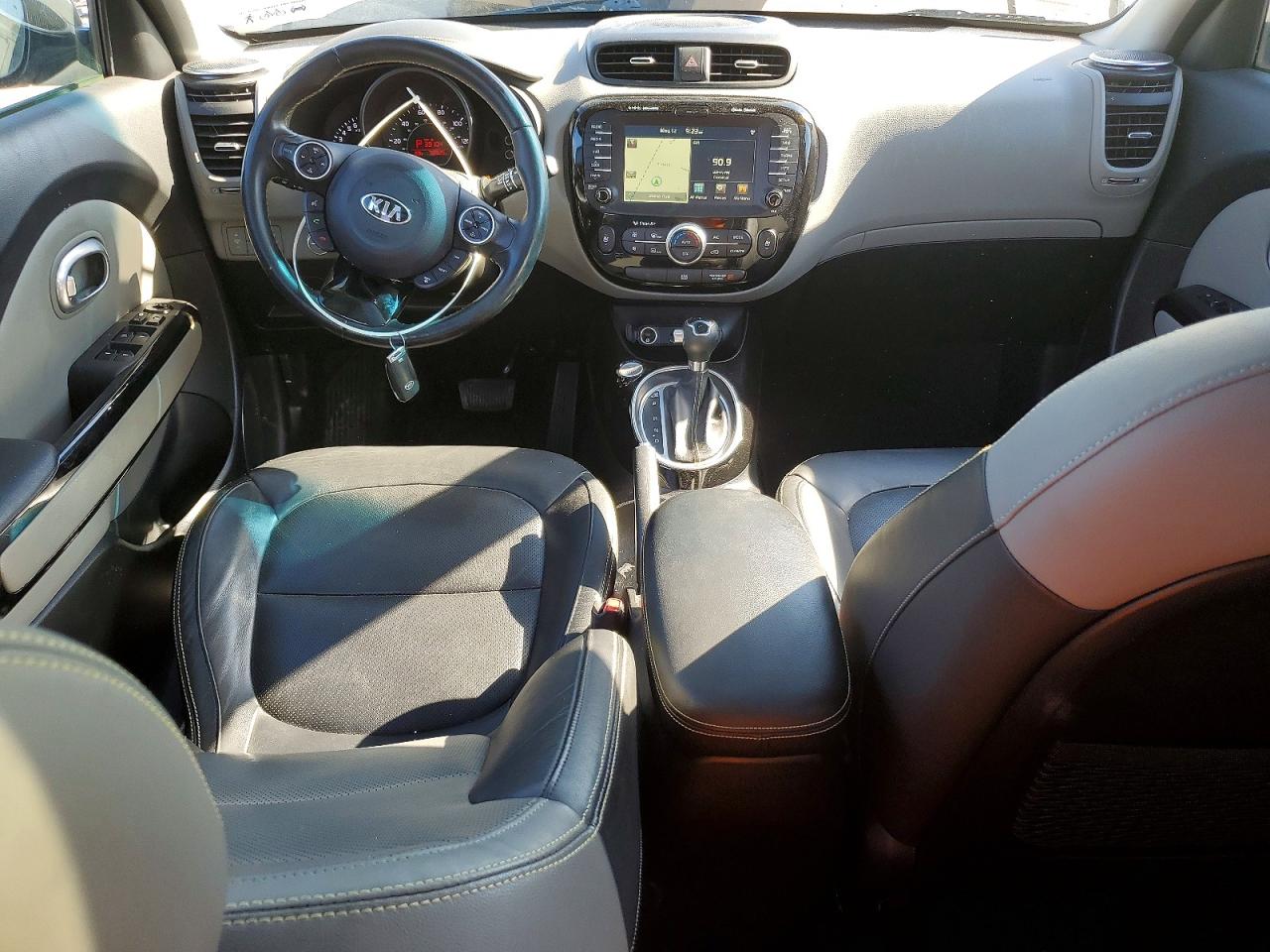 2016 KIA SOUL + photo 15