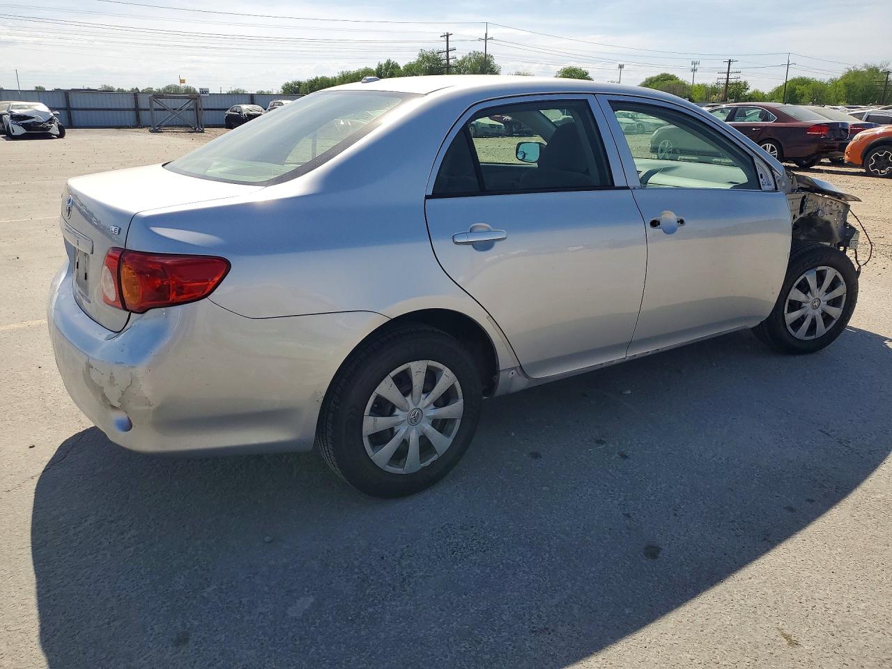 2010 TOYOTA COROLLA LE photo 5
