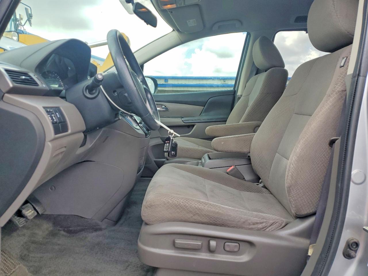 2016 HONDA ODYSSEY EX photo 13