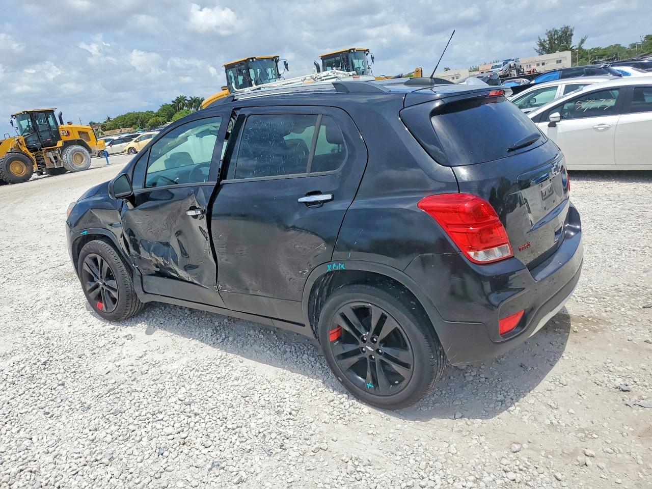 2020 CHEVROLET TRAX 1LT photo 2