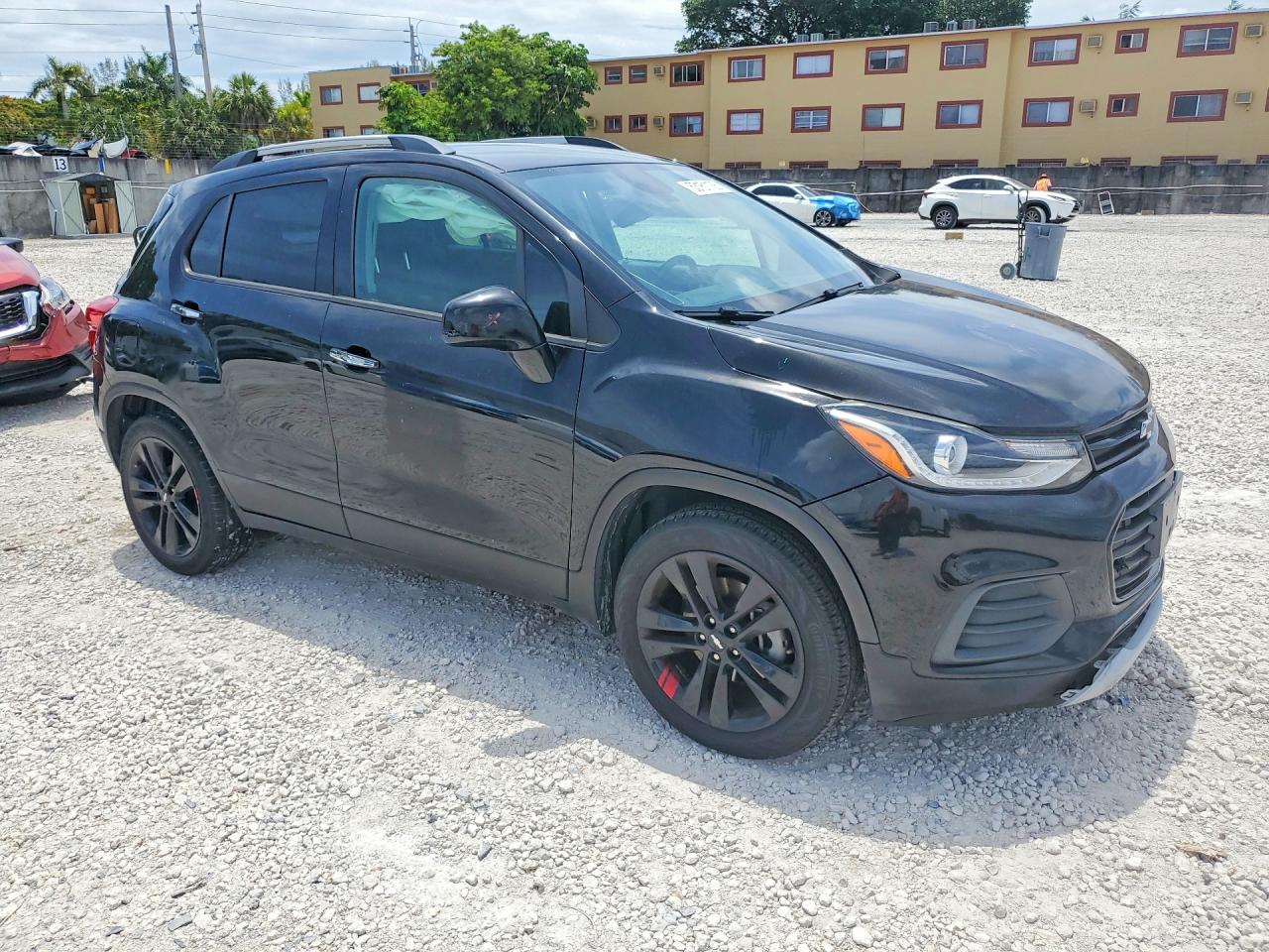 2020 CHEVROLET TRAX 1LT photo 4