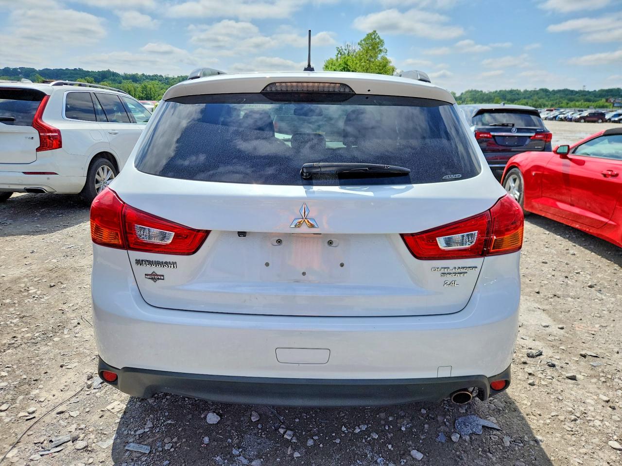 2015 MITSUBISHI OUTLANDER photo 6