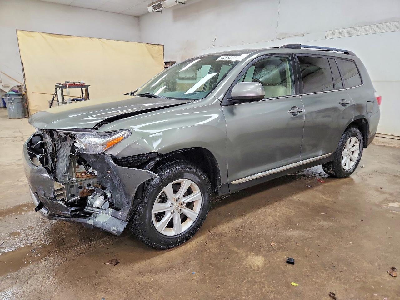 2011 TOYOTA HIGHLANDER
