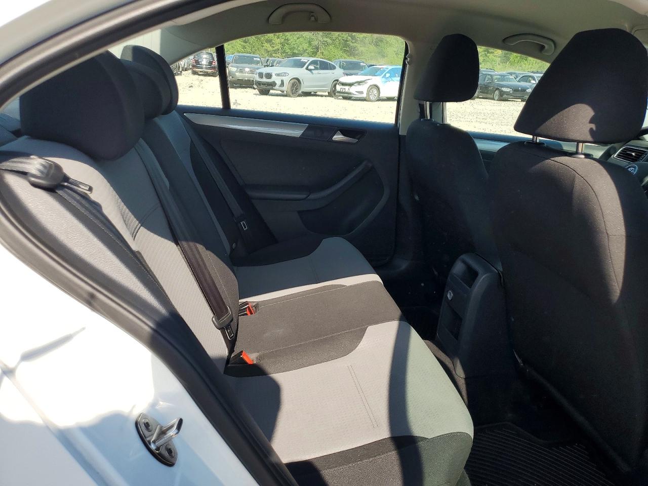 2018 VOLKSWAGEN JETTA S photo 19
