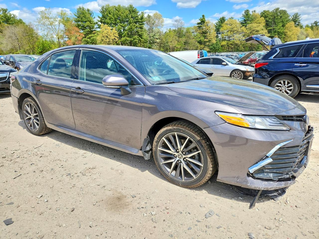 2023 TOYOTA CAMRY XLE photo 4