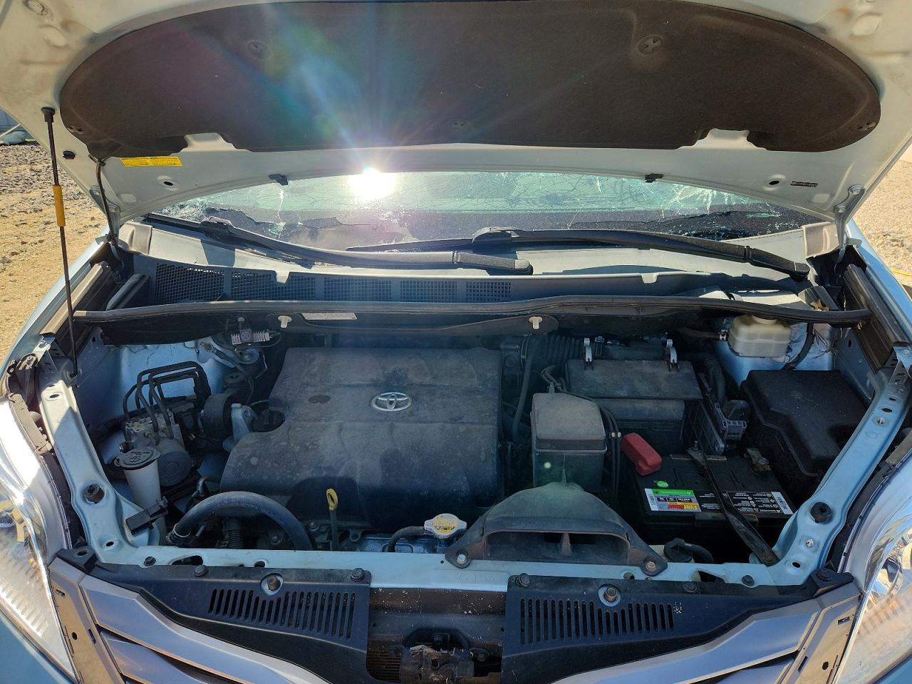 2015 TOYOTA SIENNA XLE 8-PASSENGER photo 23