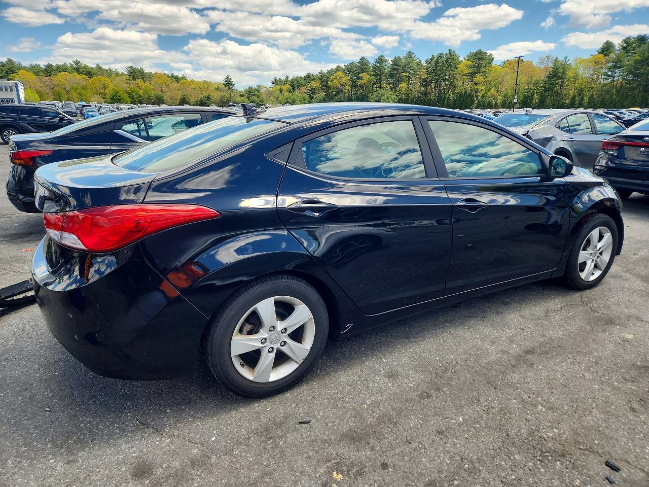 2012 HYUNDAI ELANTRA GLS photo 5